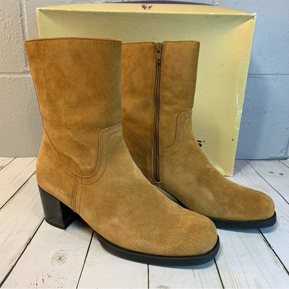 Hush Puppies Montana Ankle Boot Tan Suede Zip Up Sides Women's Size 8.5 New - Picture 1 of 10